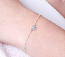 Load image into Gallery viewer, Lisa Angel - Shiny Heart Bracelet In Silver