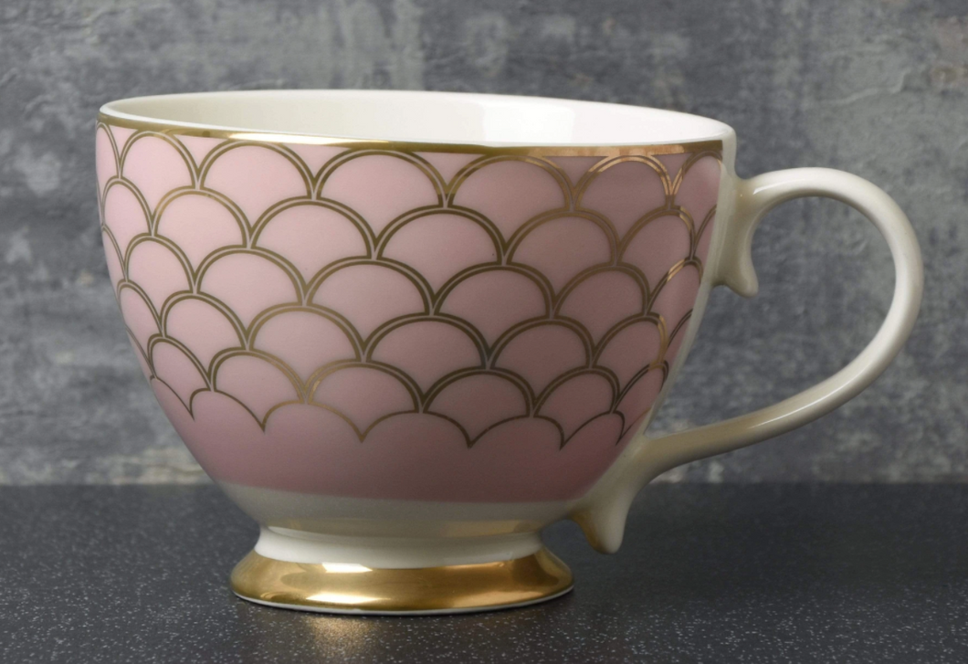 Art Deco Collection: Pink & Gold Footed Mug with Scallop Design
